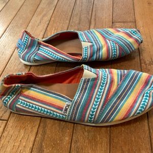 Toms multi colored womens 9